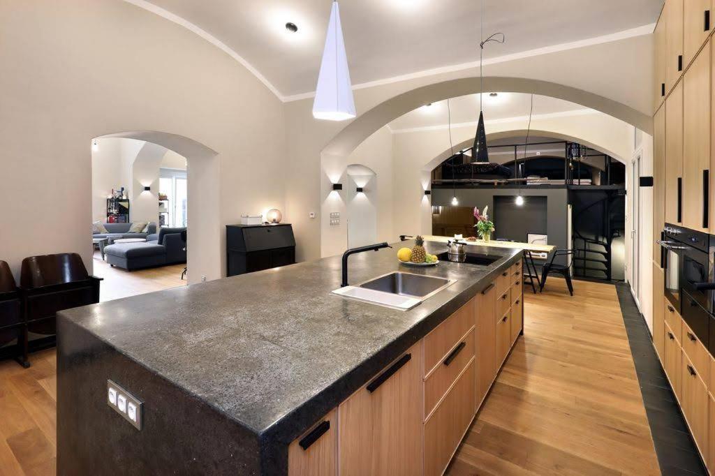 Design Loft 2 Minutes To Wenceslas Square Prag Exterior foto